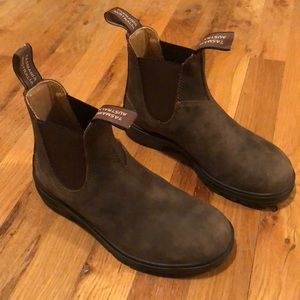 Blundstone Boots Chelsea Classics size 6